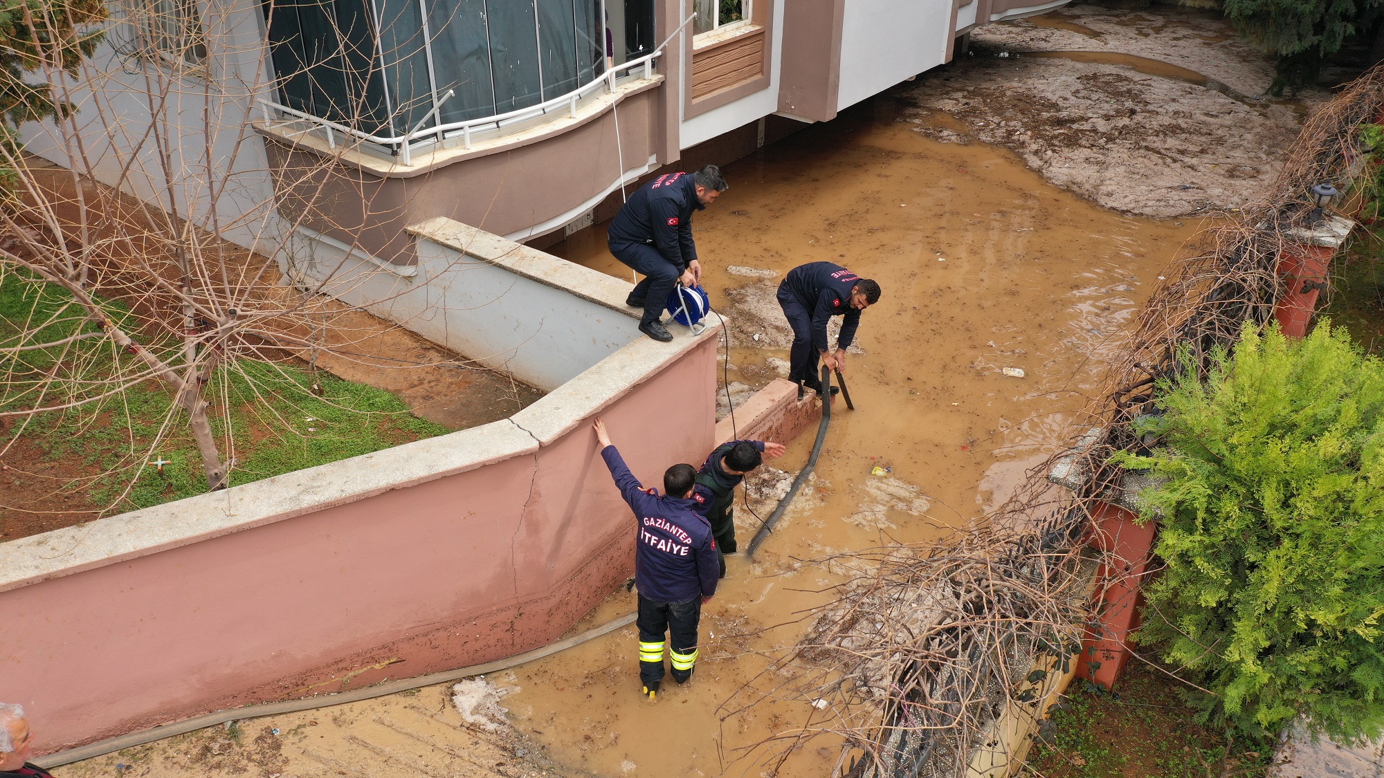 Gaziantep’teki su baskınlarında 49 kişi belediye ekiplerince kurtarıldı