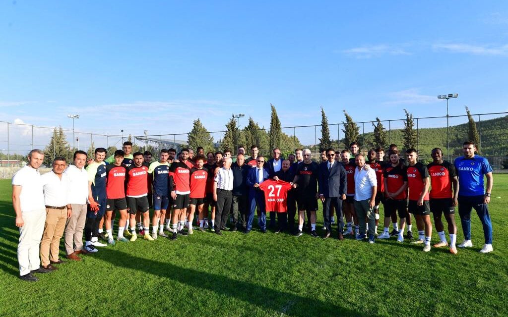 Gaziantep Valisi Çeber, Gaziantep FK’nin tesislerini ziyaret etti