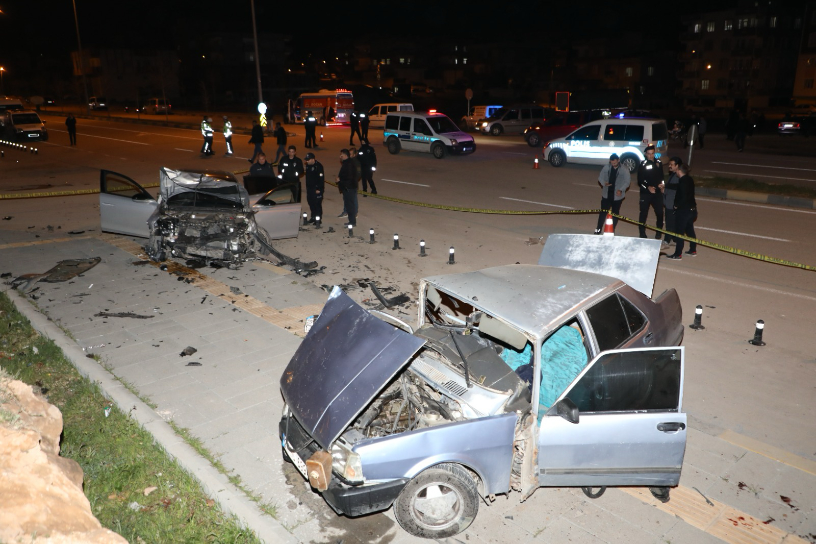Gaziantep’te 2 otomobilin çarpıştığı kazada 7 kişi yaralandı