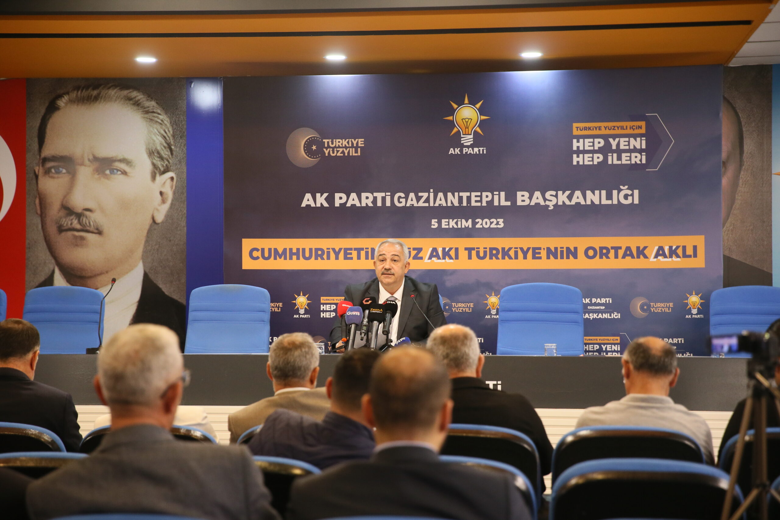 AK Parti Gaziantep İl Başkanı Çetin, partisinin olağanüstü kongresi öncesi açıklamada bulundu
