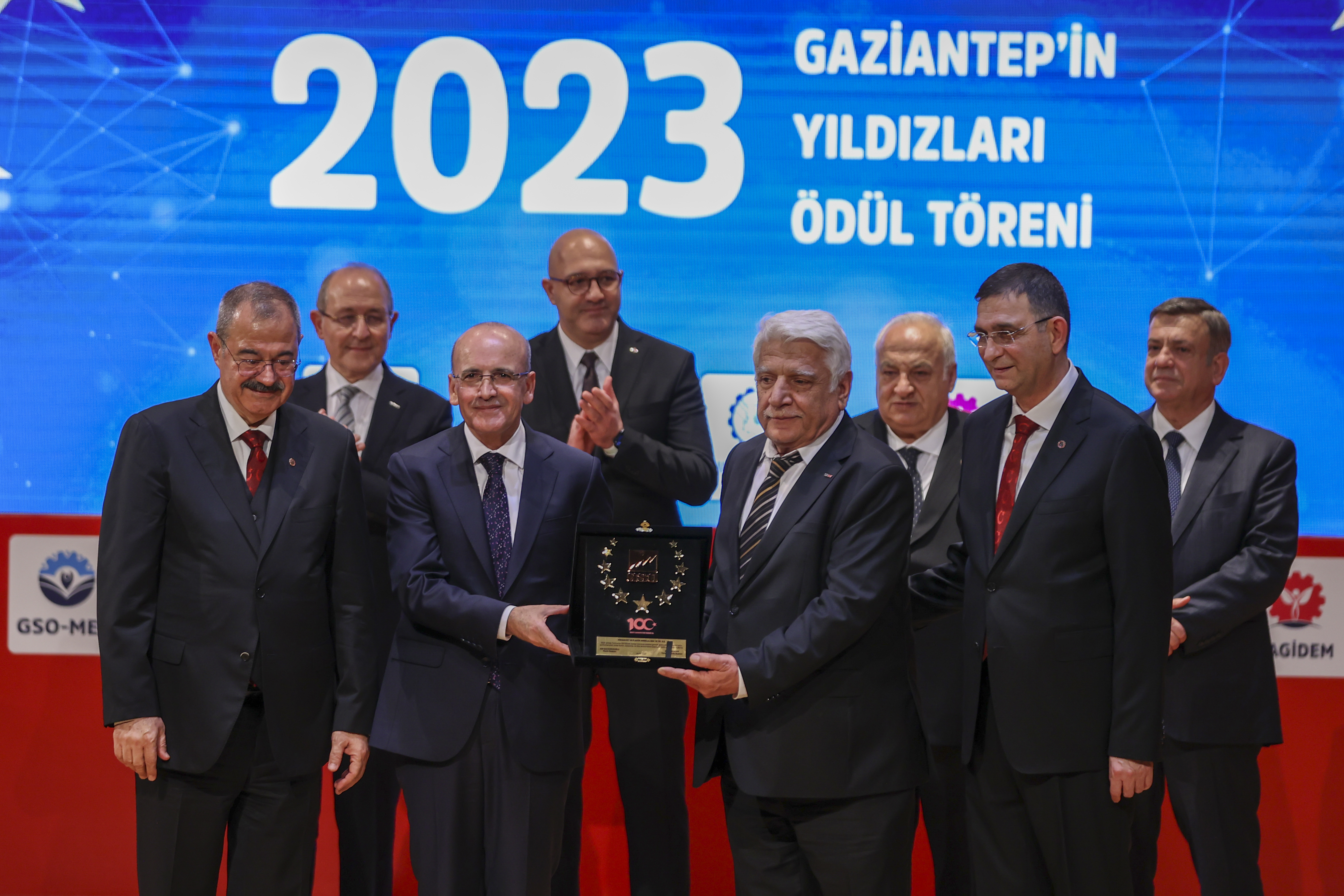 Hazine ve Maliye Bakanı Şimşek, “Gaziantep’in Yıldızları Ödül Töreni”nde konuştu