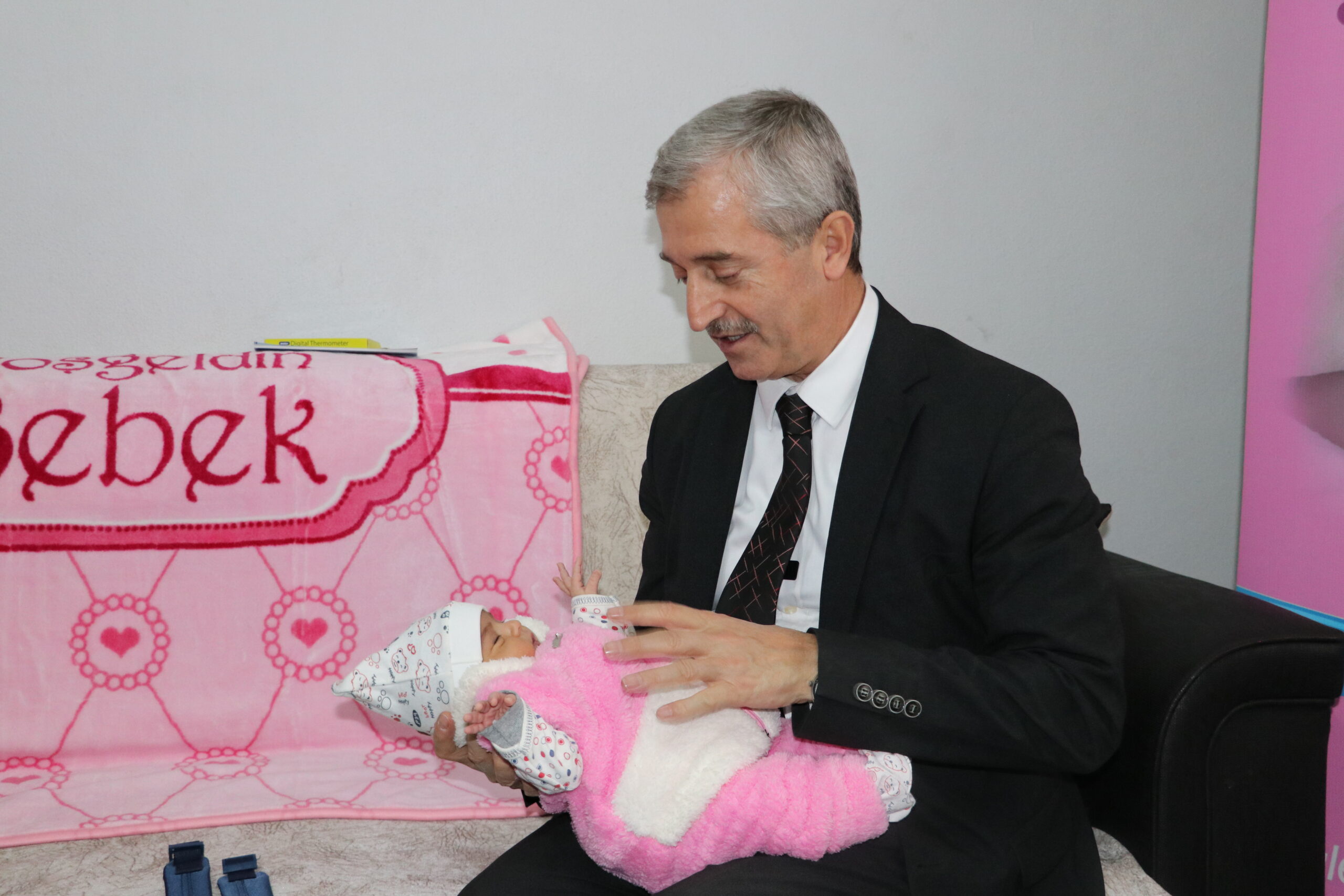 Gaziantep’te “Hoş Geldin Bebek” projesiyle 170 bin aileye ulaşıldı