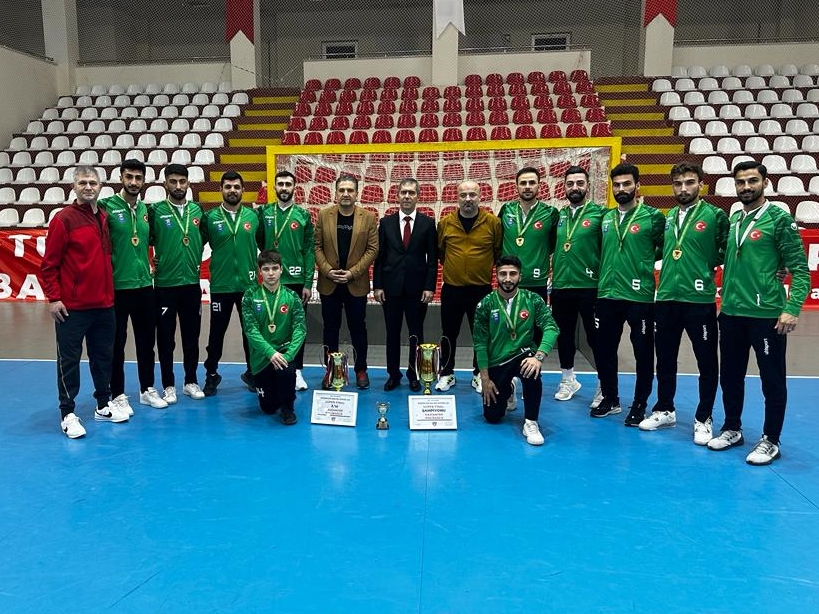 Erkekler Salon Hokeyi Süper Ligi’nde Gaziantep Polisgücü şampiyon oldu