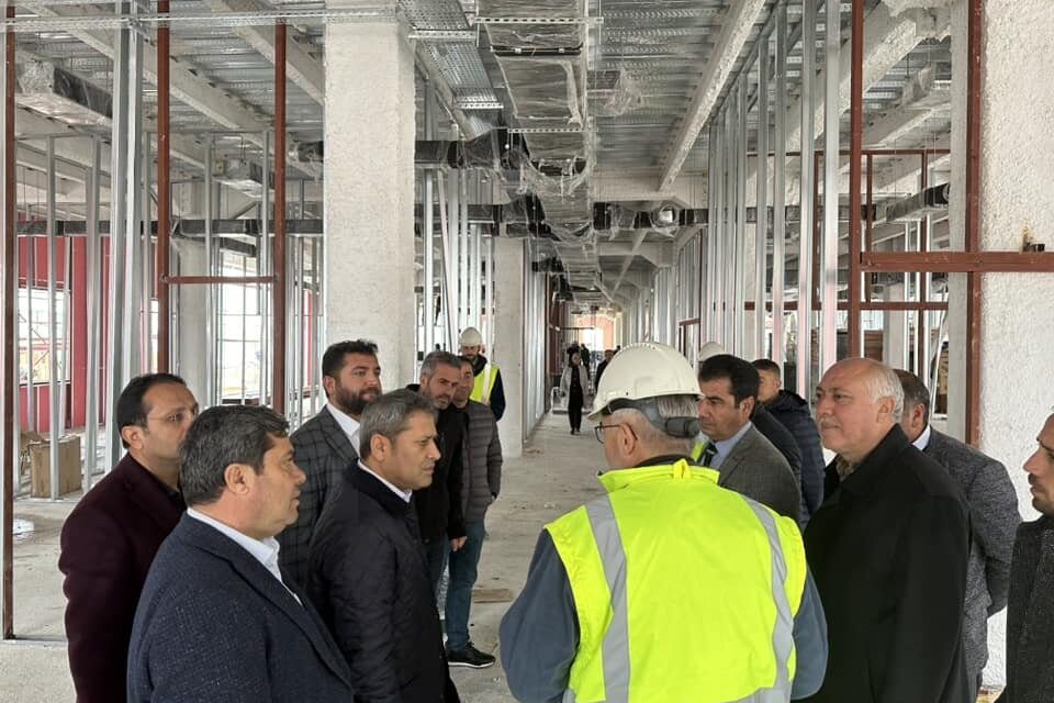 Milletvekili Şahin, Nurdağı’ndaki hastane inşaatını inceledi