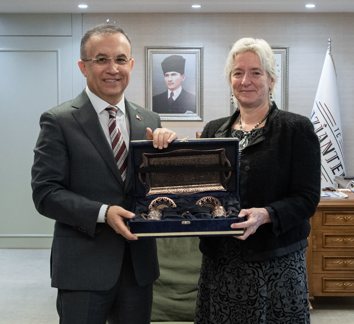 İsveç’in Ankara Büyükelçisi Mard, Gaziantep Valisi Çeber’i ziyaret etti